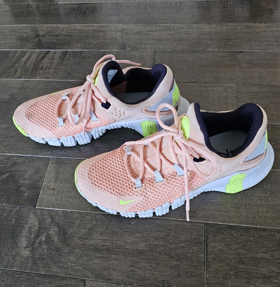 Nike Free Metcon 4 Arctic Orange Green Grey. Size 7.5